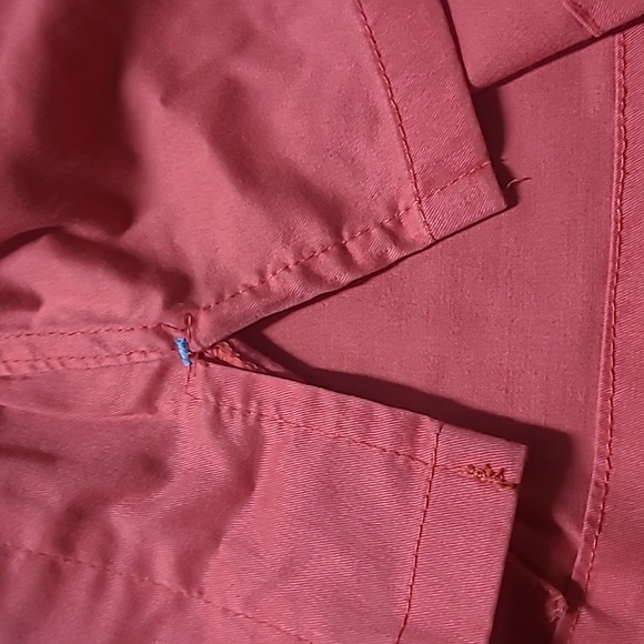 WOMEN'S MED COUTURE SCRUB SHIRT - Picture 4 of 6